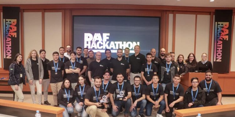 DAF premia universitários vencedores da primeira edição do Hackathon DAF