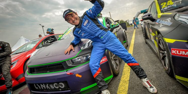Rafael Suzuki conquista primeira vitória no TCR South America
