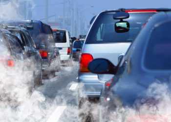 Escapamento com fumaça: fique atento às dicas e evite multa por má conservação