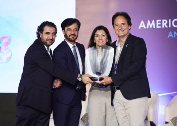 FIA cria escritório no Rio, o primeiro fora da Europa, e concede prêmio à CBA