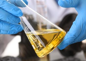 Conheça 4 dicas para o descarte adequado do óleo lubrificante