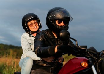 Vai viajar de moto? Confira dicas para viagem segura