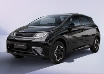 BYD apresenta mais duas versões do Dolphin no Brasil