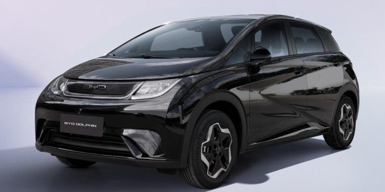 BYD apresenta mais duas versões do Dolphin no Brasil