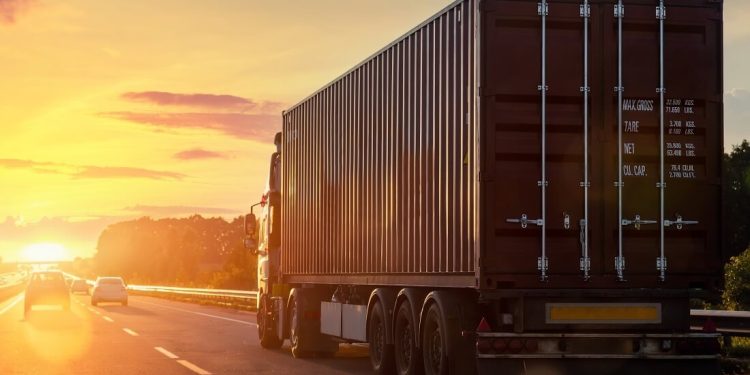 Uso correto de lubrificantes aumenta desempenho e vida útil de veículos pesados