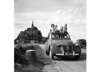 Citroën 2 CV comemora seu 75º aniversário