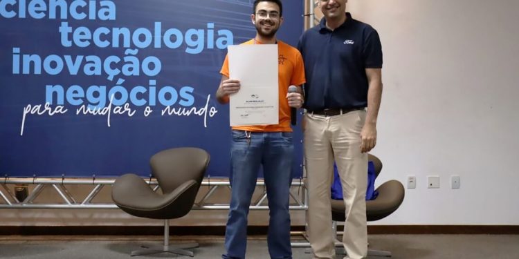 Estudante da Bahia ganha bolsa de estudos em prêmio global de engenharia da Ford