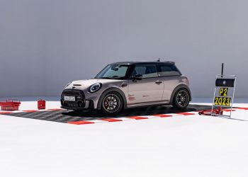 MINI apresenta Bulldog Racing Edition para comemorar a corrida de 24 horas em Nürburgring