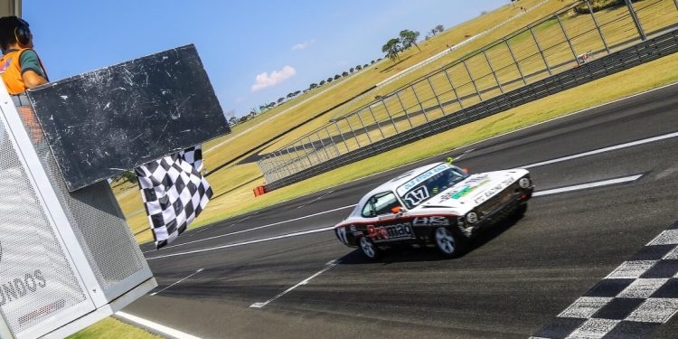 Forte calor foi fator decisivo na sexta etapa da Old Stock Race