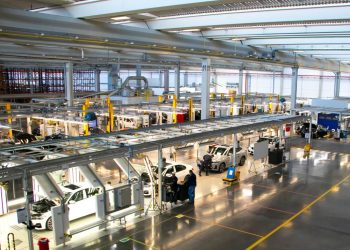 Fábrica do BMW Group em Araquari completa nove anos