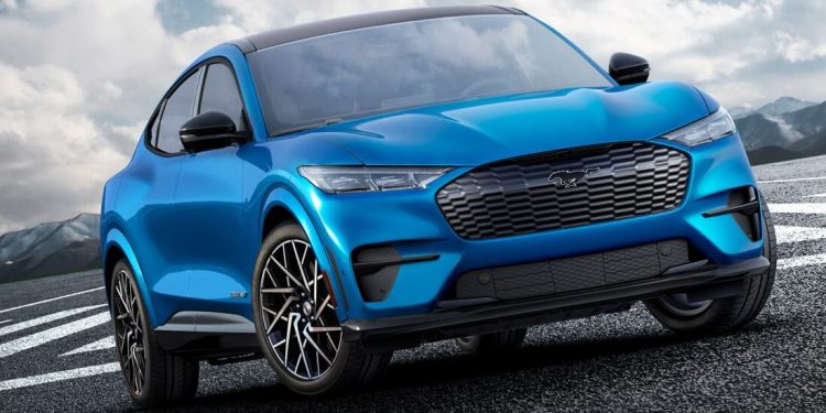 Ford inicia venda do Mustang Mach-E no Brasil