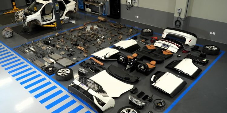 GWM desmonta Haval H6 para avaliar a durabilidade de suas peças