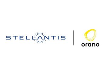 Stellantis e Orano assinam acordo para reciclagem de baterias de veículos elétricos