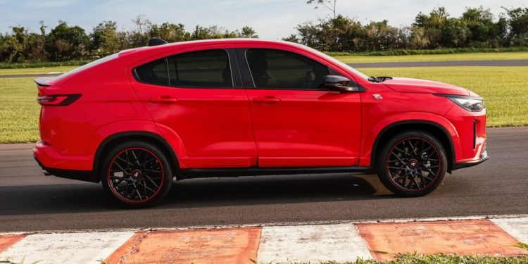 Novo Fastback Abarth: SUV Coupé ganhou uma dose extra de esportividade