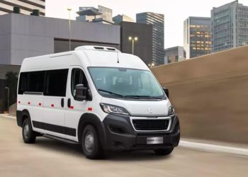 Peugeot anuncia recall da Boxer