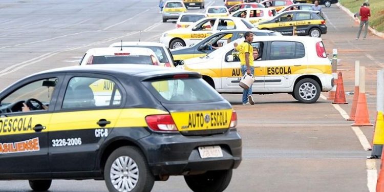 Candidatos em processo de habilitação terão mais tempo para tirar a CNH