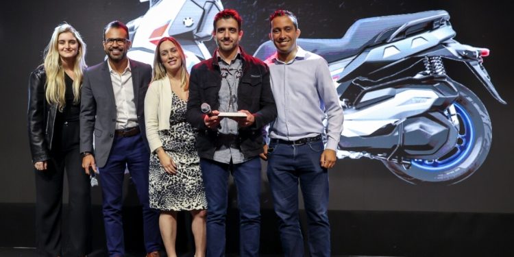BMW Motorrad celebra 2023 colecionando troféus