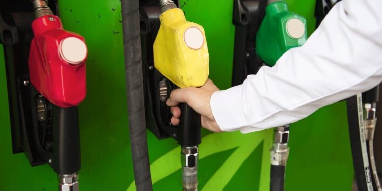 Como migrar da gasolina comum para a gasolina aditivada? Confira dicas para transição segura
