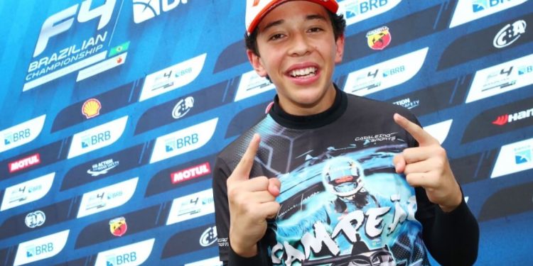 Fórmula 4: Vinicius Tessaro garante título para a Cavaleiro Sports por antecipação