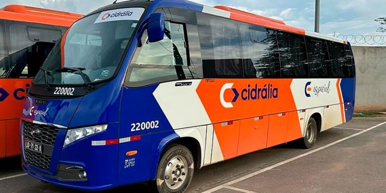 Volare exporta micro-ônibus para Angola
