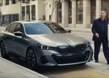 BMW prepara anúncio do novo i5 com estrelas de Hollywood no Super Bowl 2024