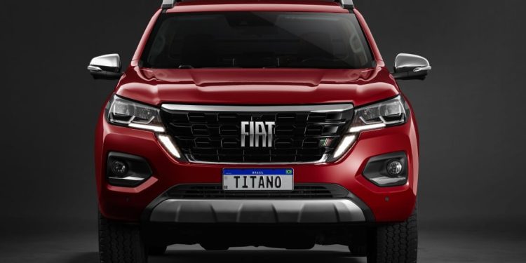 Fiat revela por completo exterior da Titano