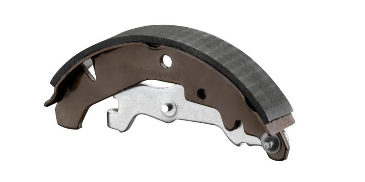 Como identificar as condições das sapatas de freio dos veículos