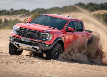 Ford Ranger Raptor chega mais equipada em nova versão