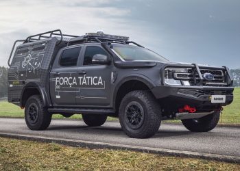 Ford Pro exibe Ranger e Transit em versões de polícia na feira LAAD 2024