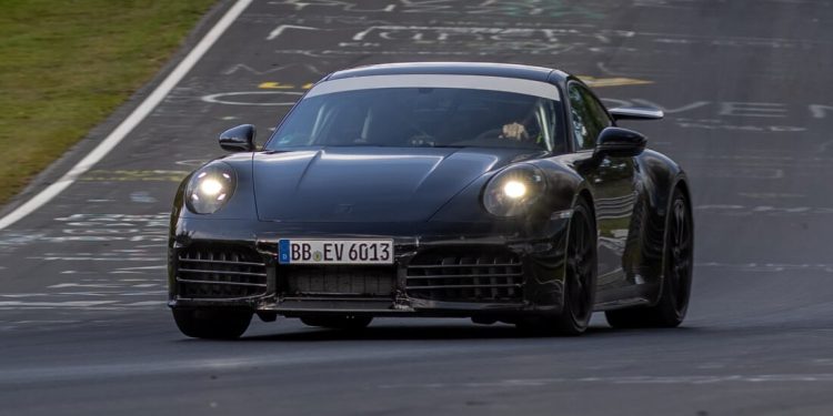 Porsche conclui desenvolvimento do primeiro  911 híbrido