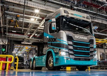 Scania bate a marca de meio milhão de caminhões produzidos no Brasil
