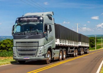 Volvo oferece caminhões FH que podem rodar com 100% de biodiesel