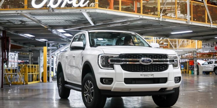 Ford inicia a produção de motores da Nova Ranger na América do Sul