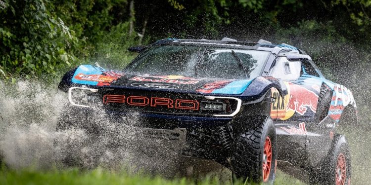 Ford revela nova picape Raptor para o Rally Dakar no Festival de Goodwood