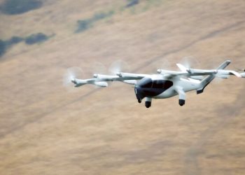 Stellantis investe mais US$55 milhões na Archer após recente marco de teste de voo