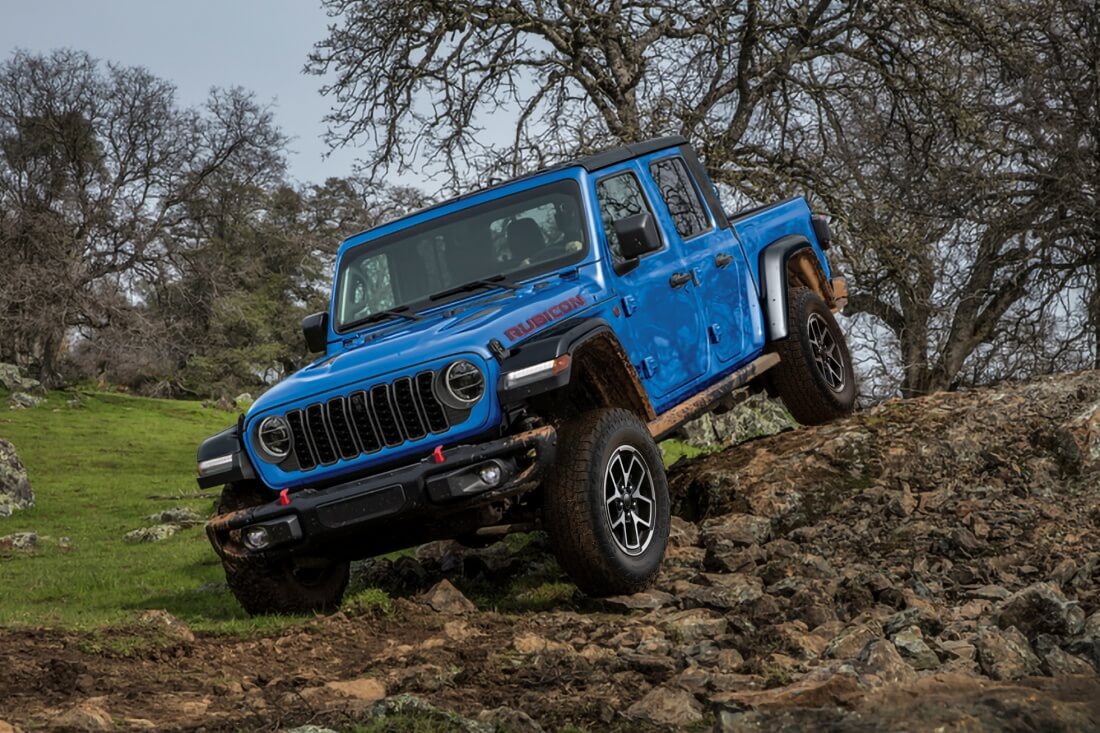 Novos Jeep Wrangler e Gladiator desembarcam no Brasil em suas versões mais extremas