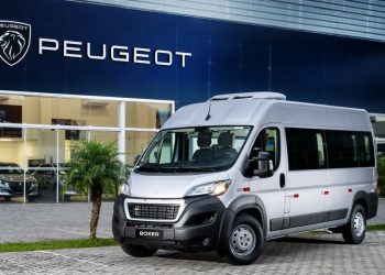 Peugeot apresenta todos os detalhes do novo Boxer Minibus e a conectividade do MyPeugeot PRO