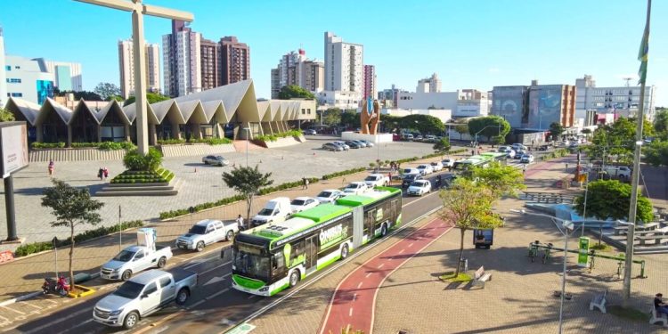 Cascavel começa a operação da maior frota de ônibus elétrico do Sul do País