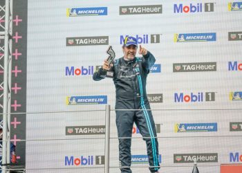 Marcelo Tomasoni é o primeiro piloto brasileiro a se tornar campeão da Porsche Cup na Europa