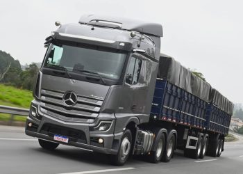 Mercedes-Benz do Brasil alcança o marco de venda de 15.000 caminhões customizados