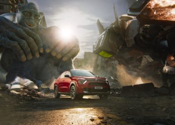Nova campanha do Citroën Basalt mostra o SUV Coupe conquistando os corações de um monstro e de um robô