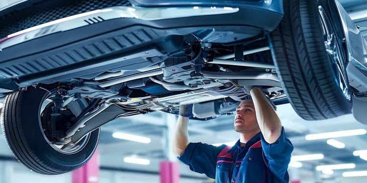 Troca de óleo: 5 cuidados essenciais para a manutenção do carro antes de sair de férias