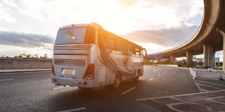 Veja 10 dicas para economizar combustível durante as viagens na alta temporada