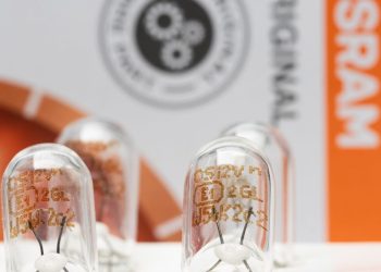 OSRAM e AutoZone apostam em iniciativas sustentáveis e divulgam embalagens 100% livres de plástico