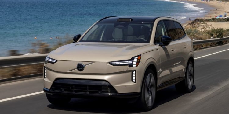 Volvo EX90 já está disponível no Brasil