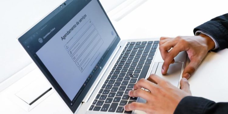 Volkswagen Caminhões e Ônibus apresenta crescimento nos serviços Volks|Care em 2024