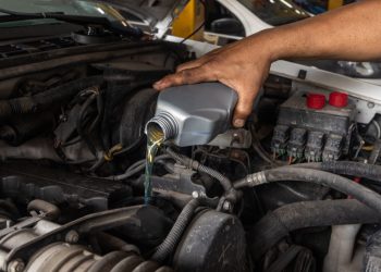 De resíduo a recurso: como cada litro do óleo lubrificante usado conta