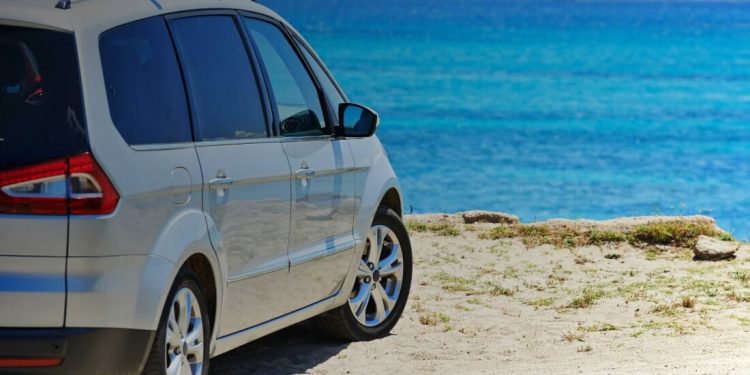 Proteja seu veículo contra a maresia: cuidados essenciais para viagens ao litoral