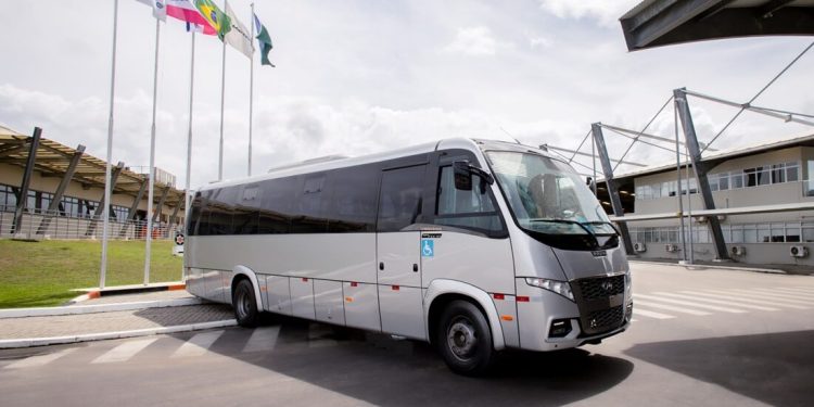 Volare exporta primeiro micro-ônibus produzido em São Mateus