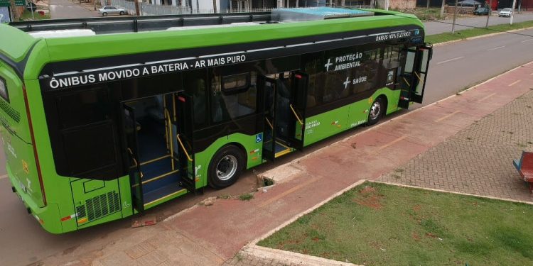 BYD testa ônibus 100% elétrico em Águas Lindas de Goiás (GO)